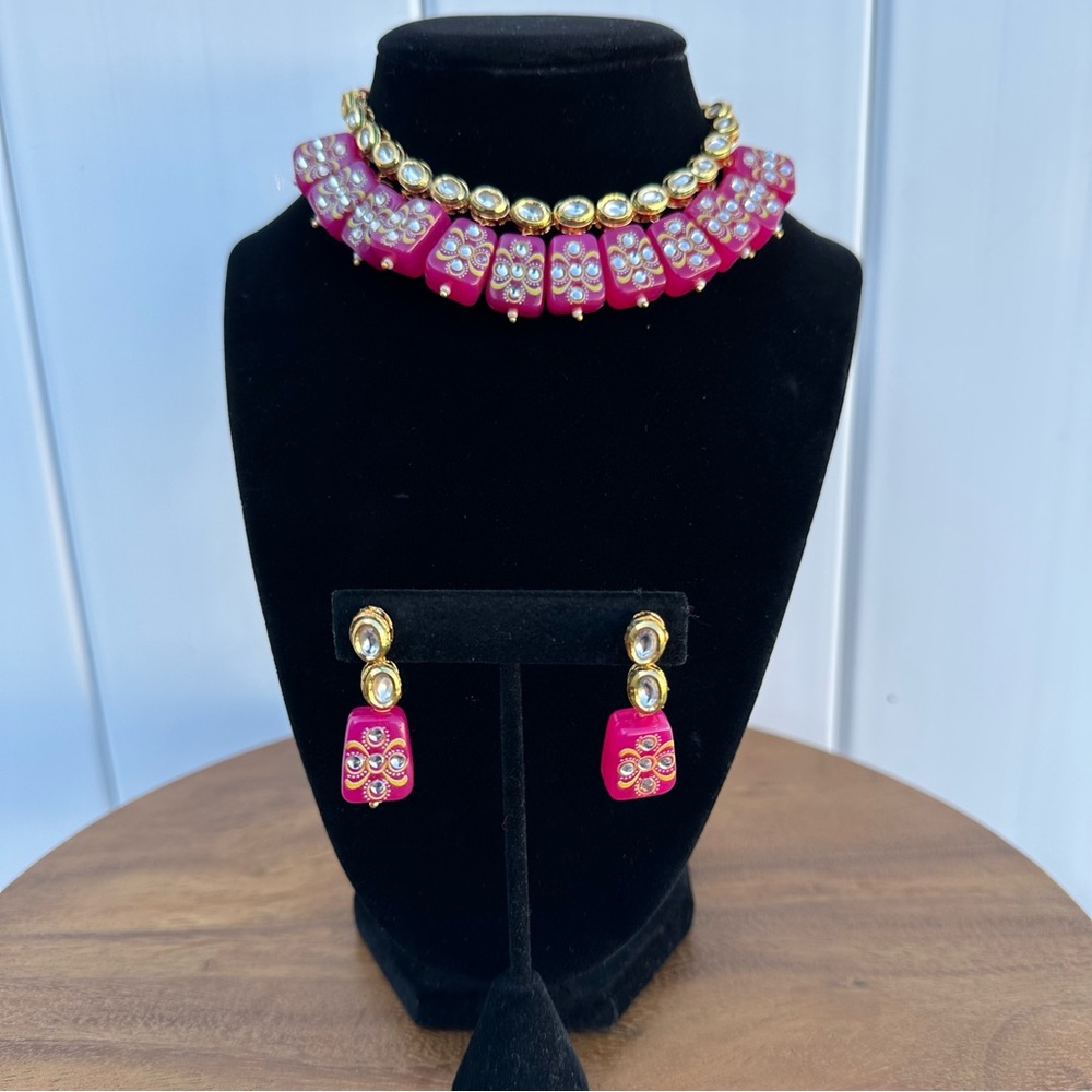 Kundan Pink Beaded Choker Necklace Set | Indian Floral Statement Jewelry - Picture 3 of 9